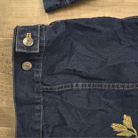 JOHNNY WAS WORKSHOP “Desi” Dark Blue Denim Floral Embroidered Jean Jacket - Picture 9 of 11